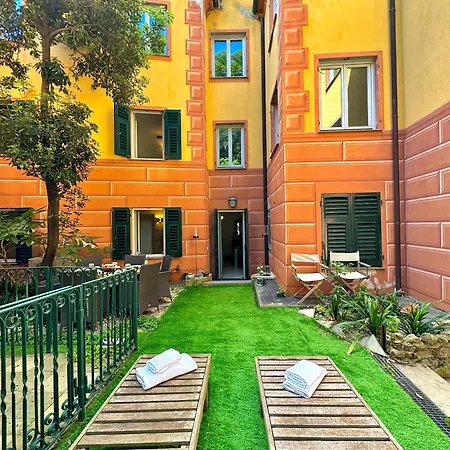 Casa • • Apartment *